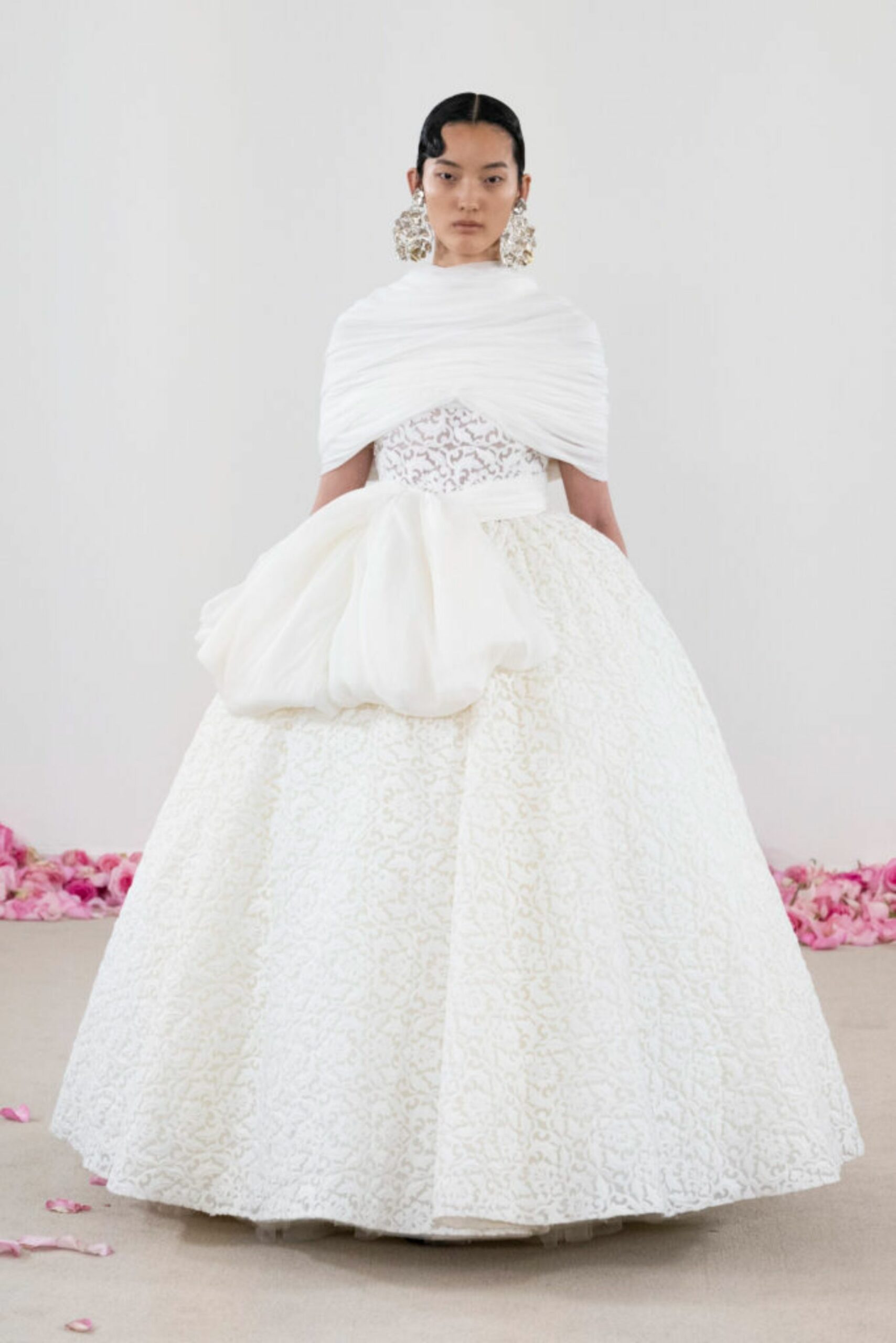 An all-white gown from the new Giambattista Valli Haute Couture 25 collection.
